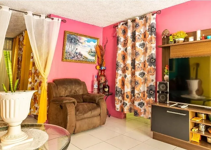 Habitación en casa particular Colorful Private Oasis