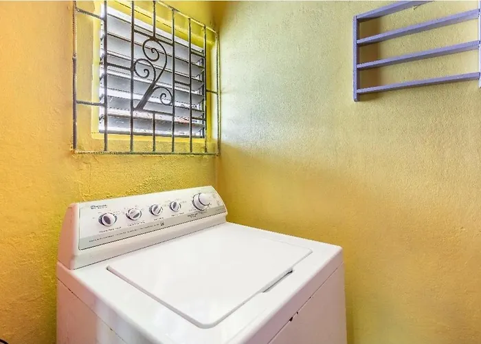 Habitación en casa particular Colorful Private Oasis